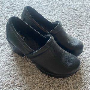 Woman’s BOC Peggy Clogs